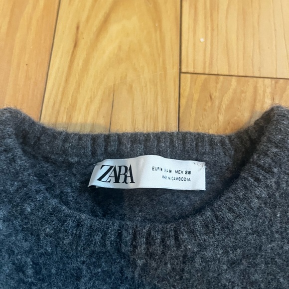 Zara basic 100% wool Gray Sweater *read description - Picture 3 of 3